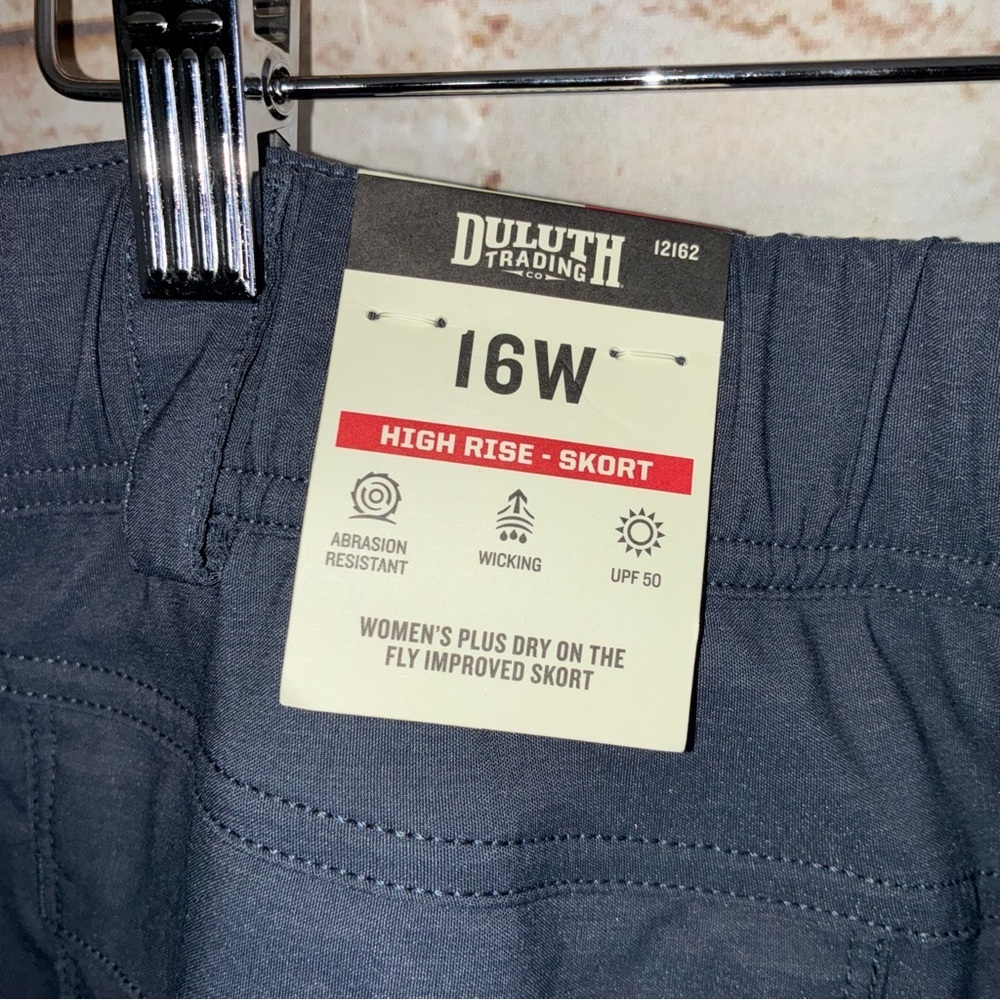 Duluth Trading Co Women's Dry on the Fly Improved Skort in Ink Size 16W NEW - Picture 11 of 12